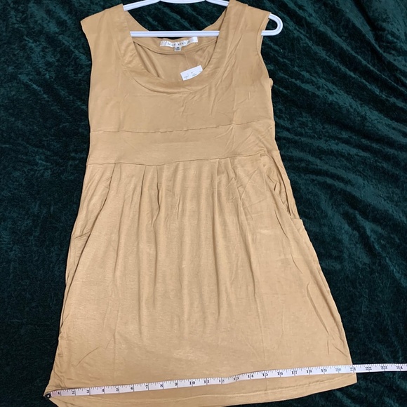 Tan pocket dress - Picture 3 of 6